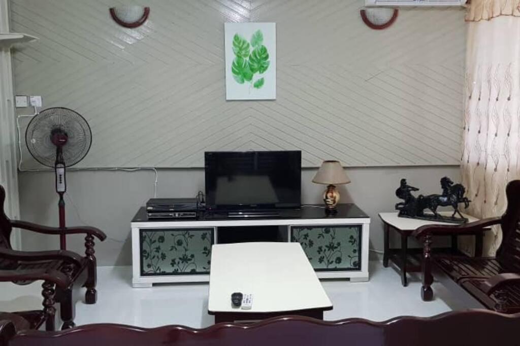J & I Homestay Sibu Exterior foto